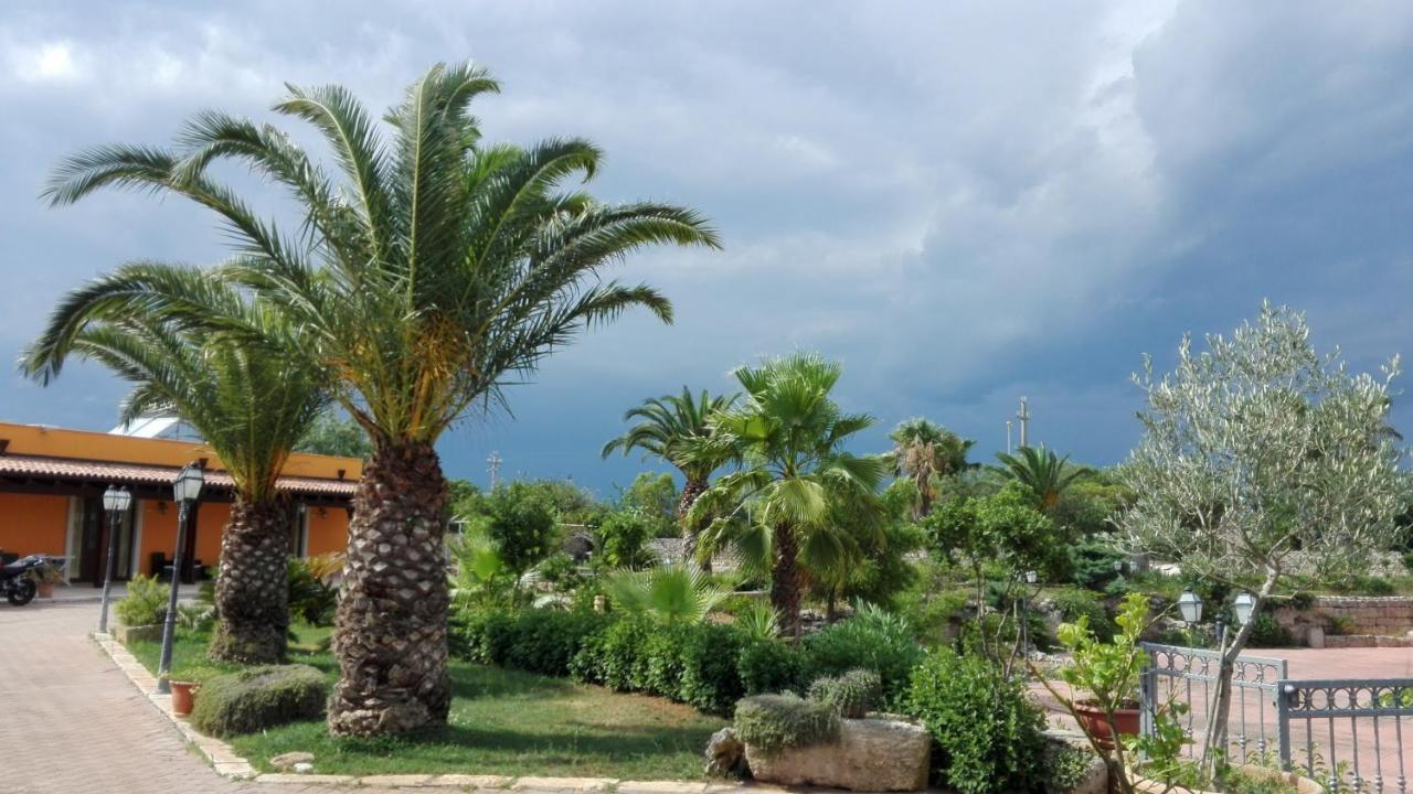 Relais La Giara Guest House Manduria Exterior photo