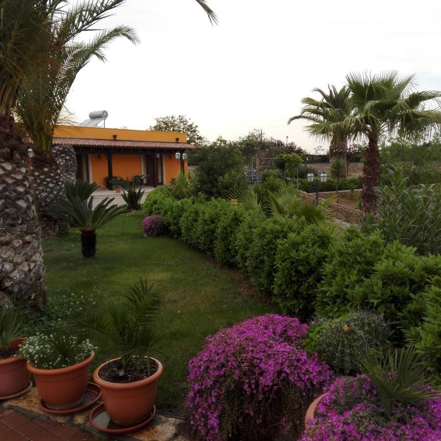 Relais La Giara Guest House Manduria Exterior photo